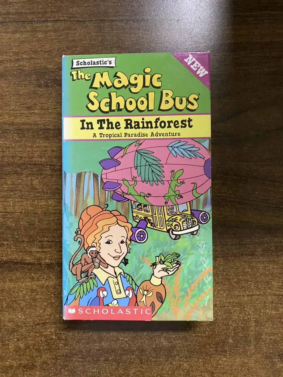 1. 비디오테이프 The Magic School Bus 북미판 영어