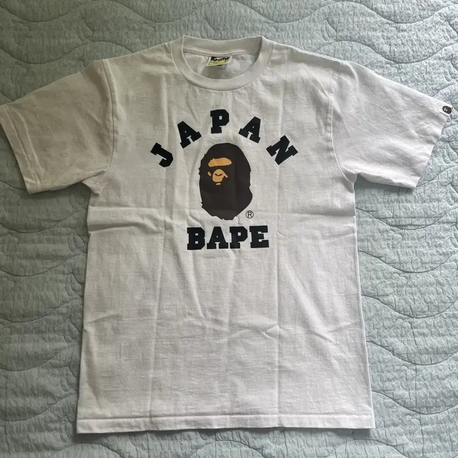 [가격종결] BAPE college city tee