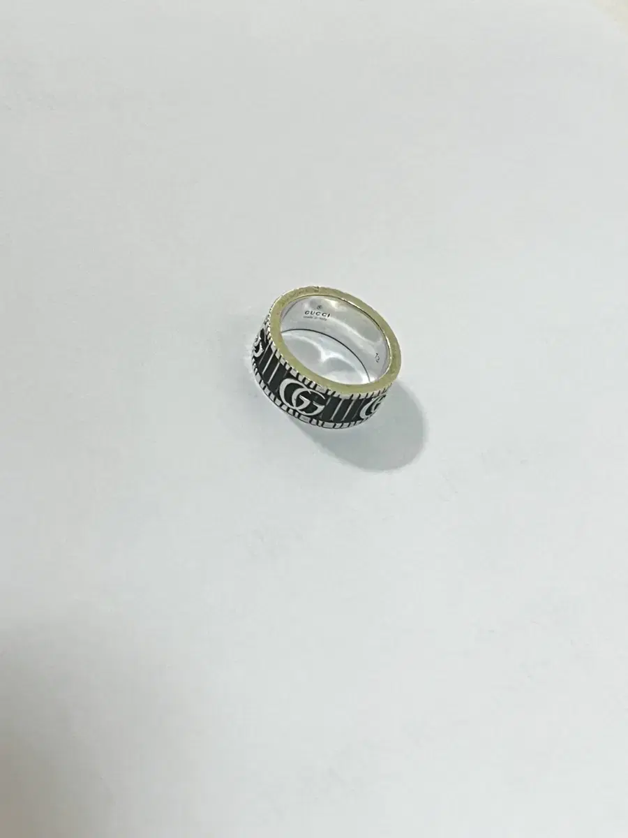 Gucci GG Marmont ring