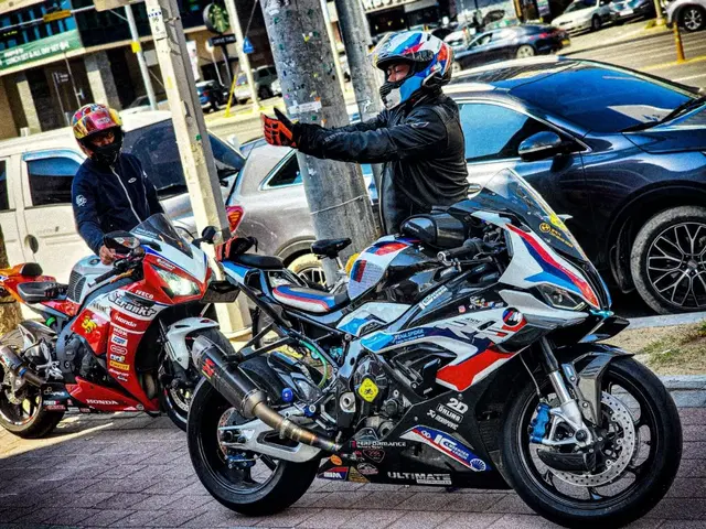 M1000rr m1000rr. bmw