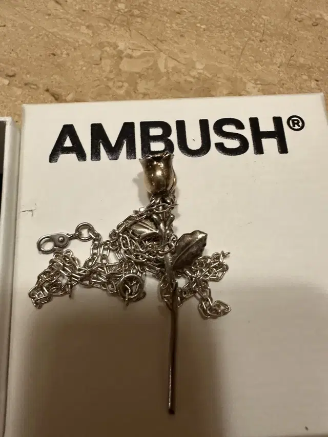 엠부쉬 Ambush Rose Necklace 로즈 목걸이