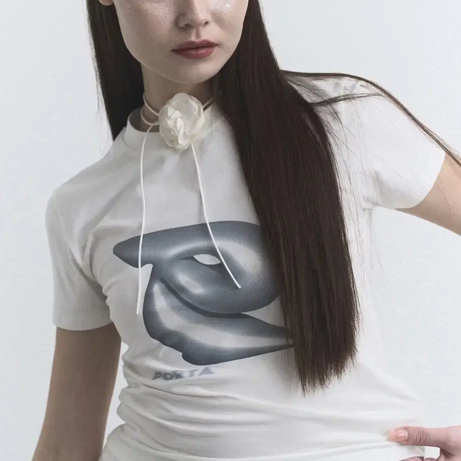 Porta 포르타 PORTY FITTED HALF TOP, WHITE