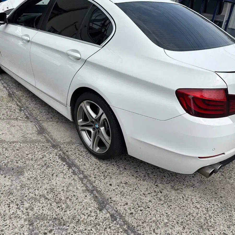 차량 BMW 520d (12년식) 부품