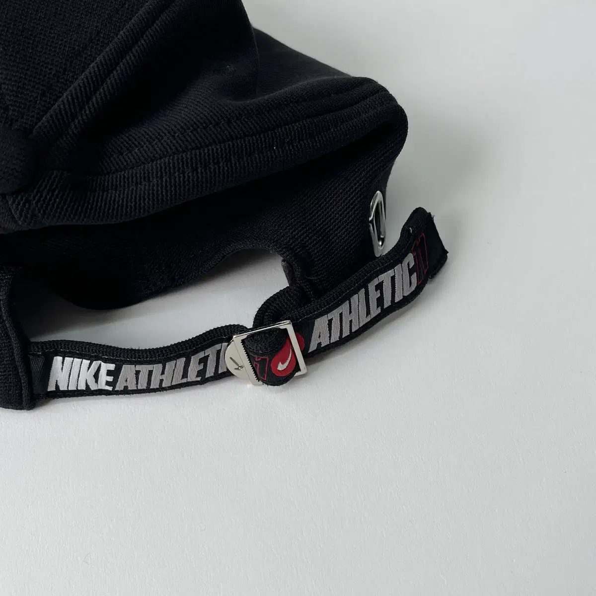 NIKE poly cap