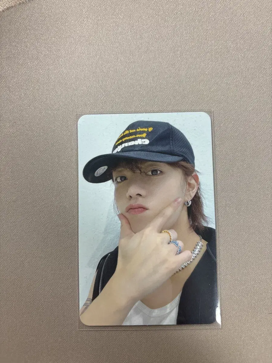 GoldenEJI yuta photocard WTS!!!