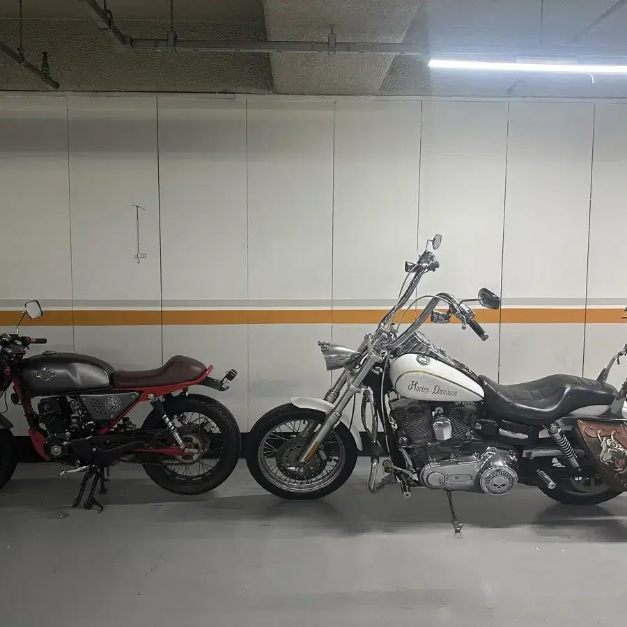 한웨이 블랙카페125cc 클래식바이크