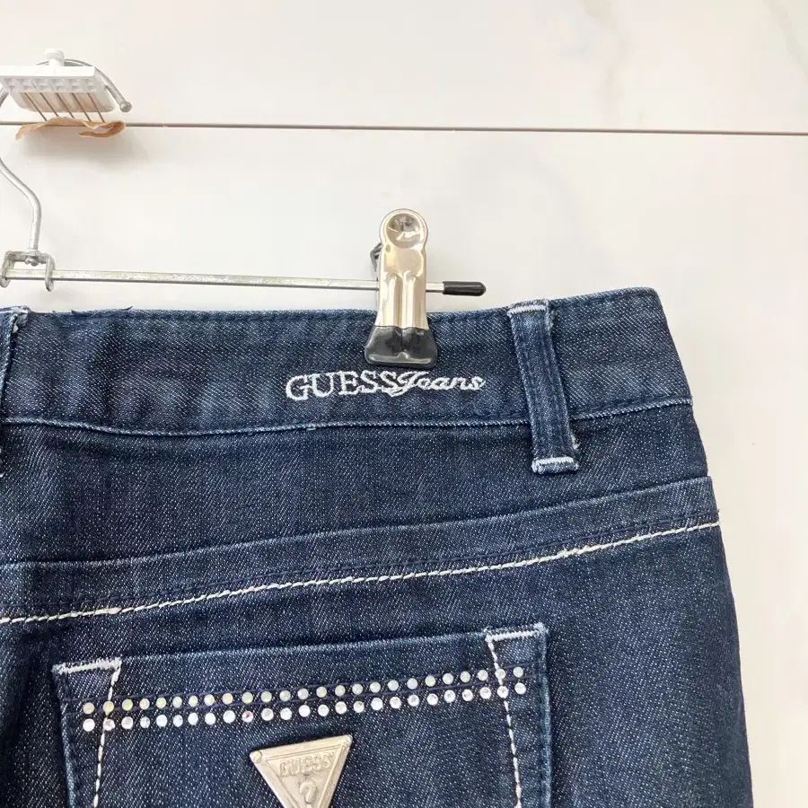 30인치/GUESS 럭스에디션 큐빅 데님 스커트