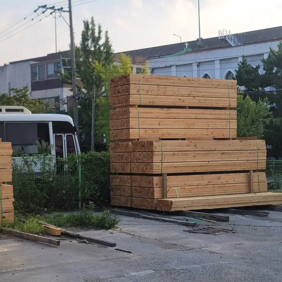 건설자재 및 철물 목재 안전용품 전문. 수입업체 입니다