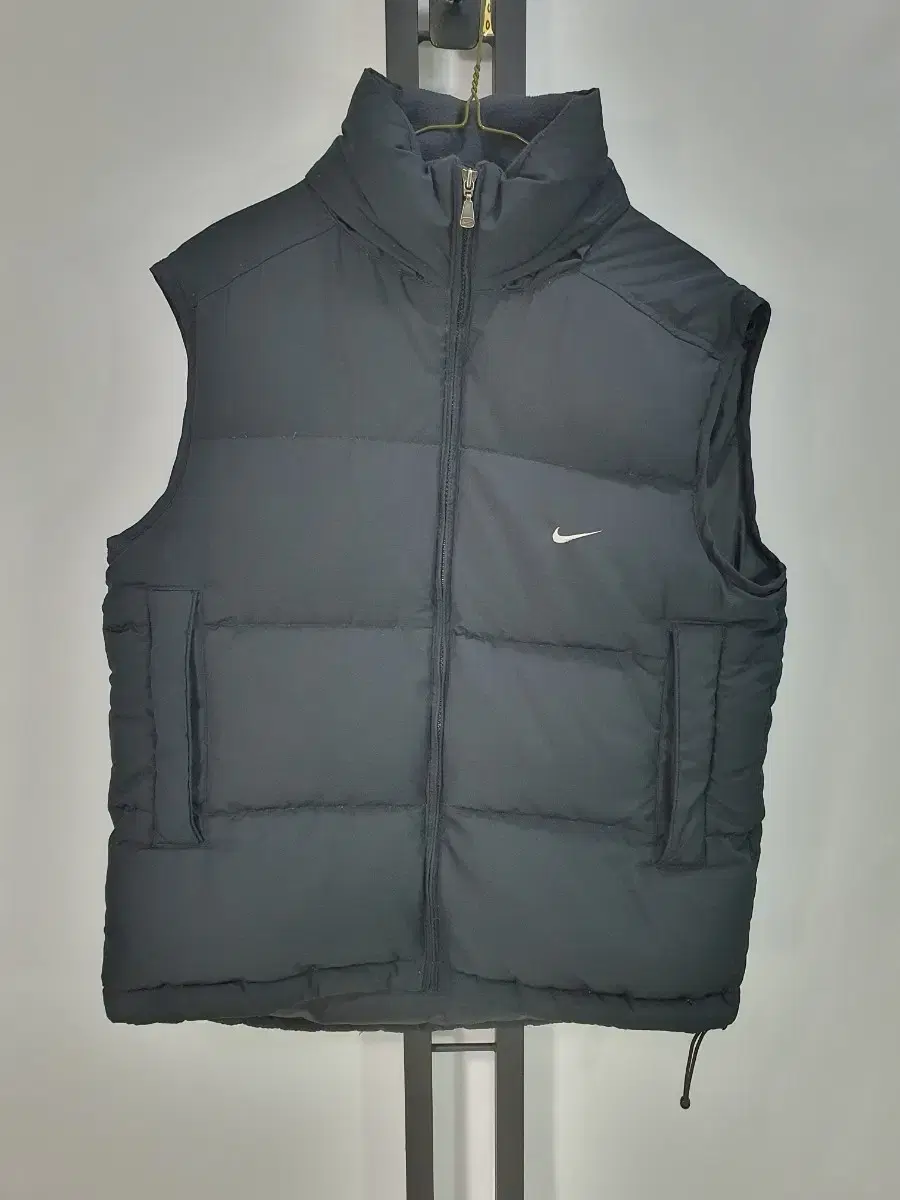 Nike Padded Vest Old School Swooshy Puffer Down Vest Black S