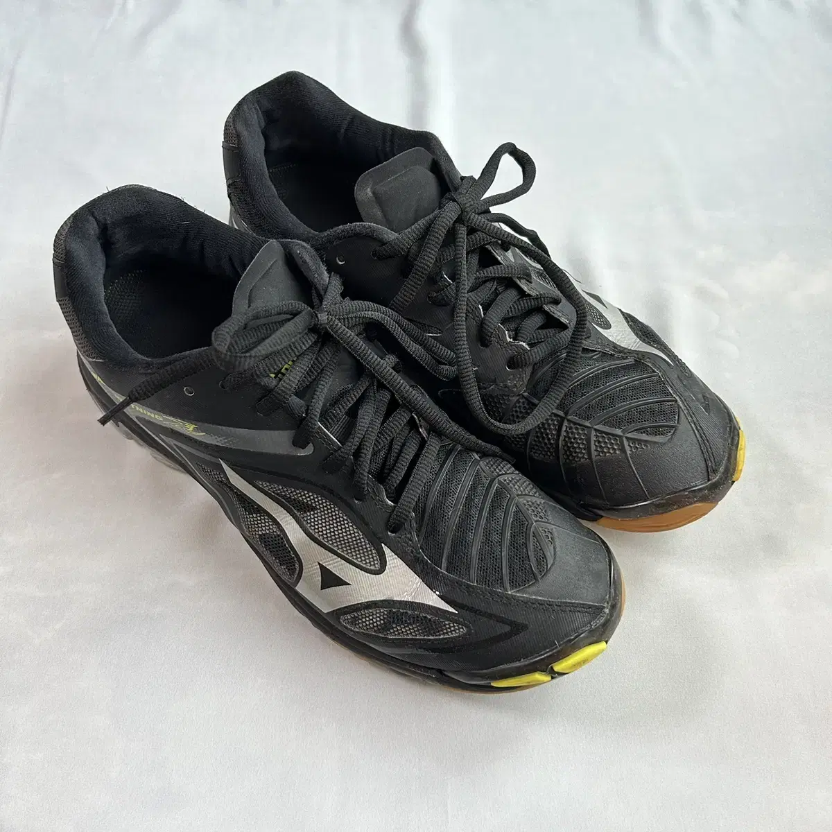 Mizuno wave lightning z3 black 265