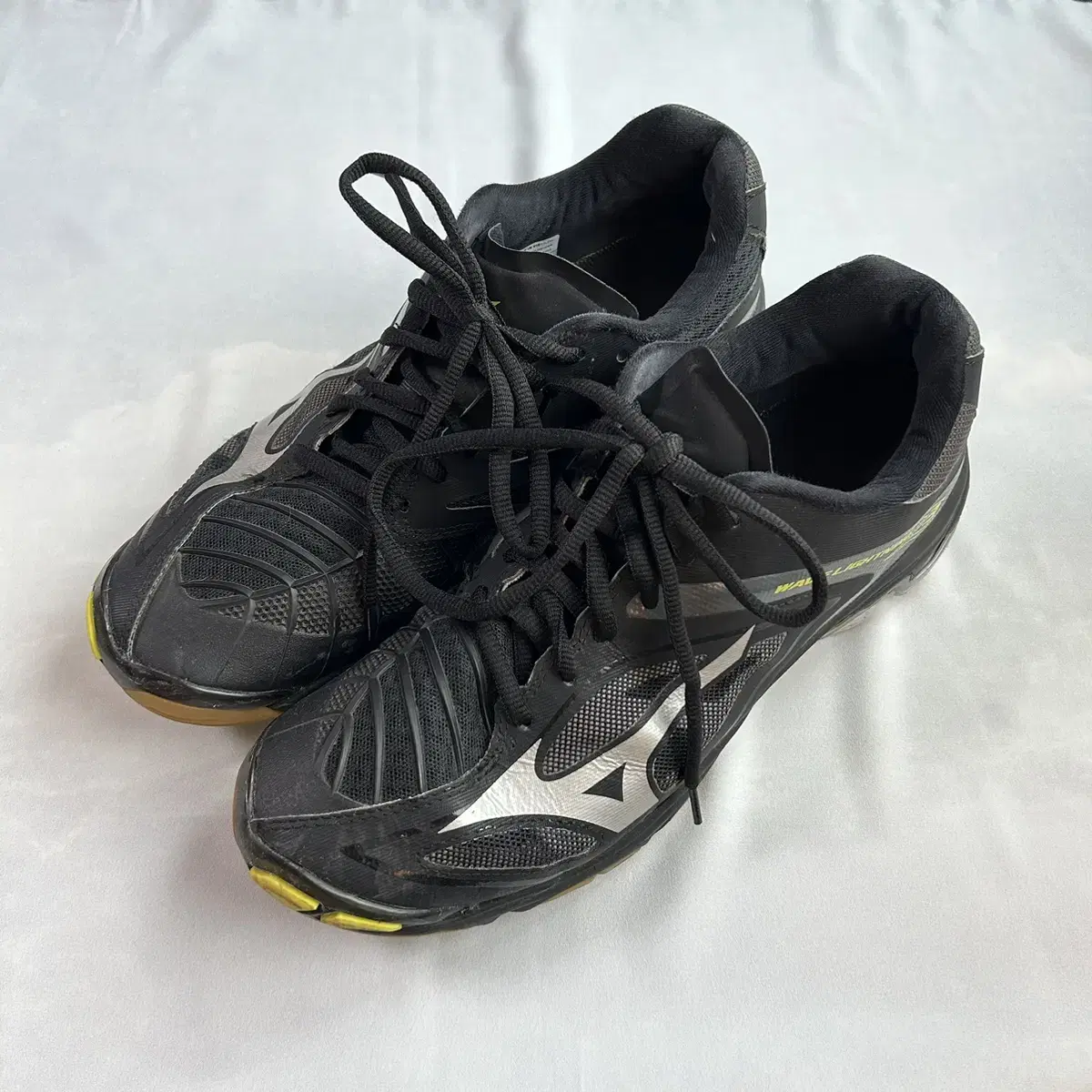 Mizuno wave lightning z3 black 265