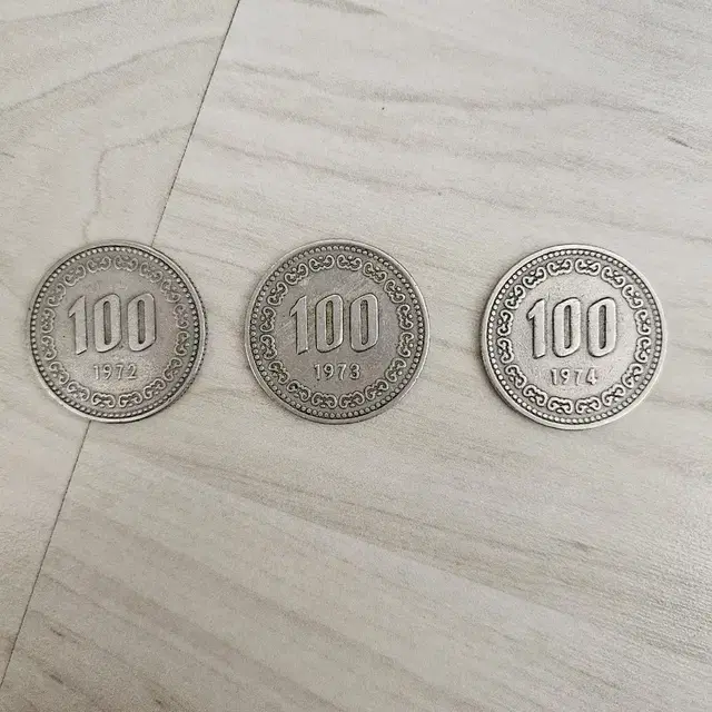 동전 100원 72.73.74년