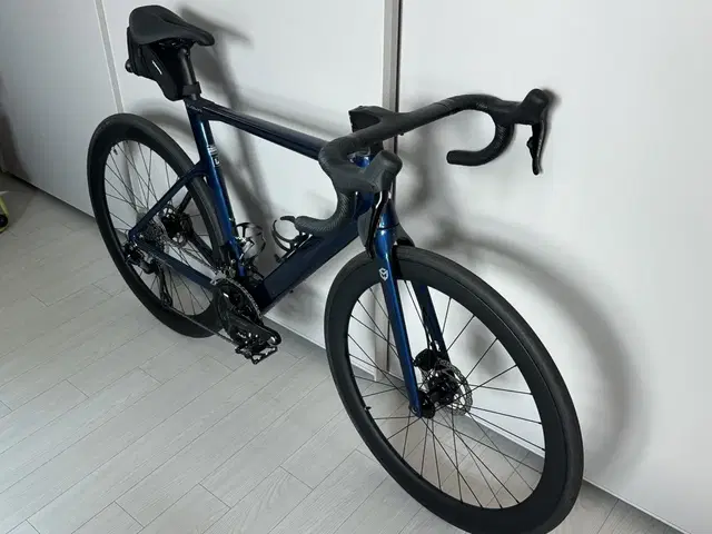 사바 콜로라도7F 105di2 540 (실 주행 500KM 미만)