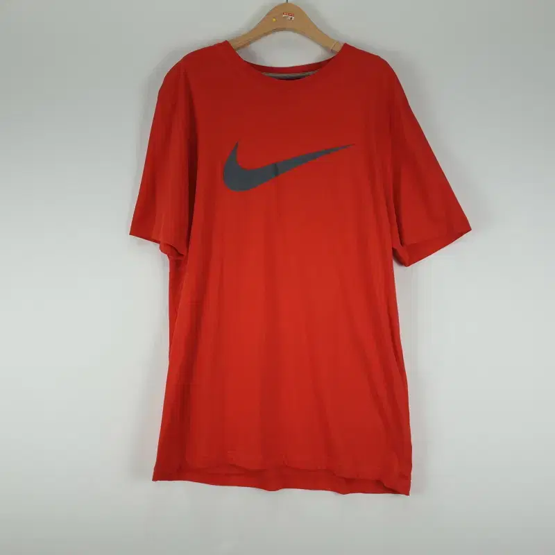 Z5148 Nike Regular Fit Big Logo Short Sleeve T-Shirt M110