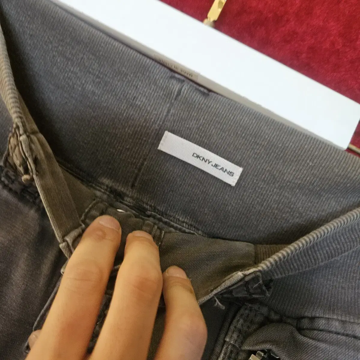 DKNY JEANS 밀리터리 7부 시보리 밴딩팬츠 55size