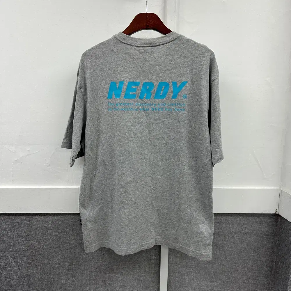 NERDY NERDY 21s Grey Short-Sleeved T-Shirt Size L s190