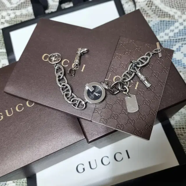 정품  GUCCI 107   뱅글 YA 107504