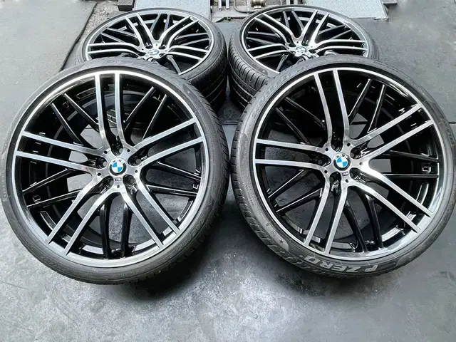 21인치 BMW G12 7시리즈 650M 휠타이어세트