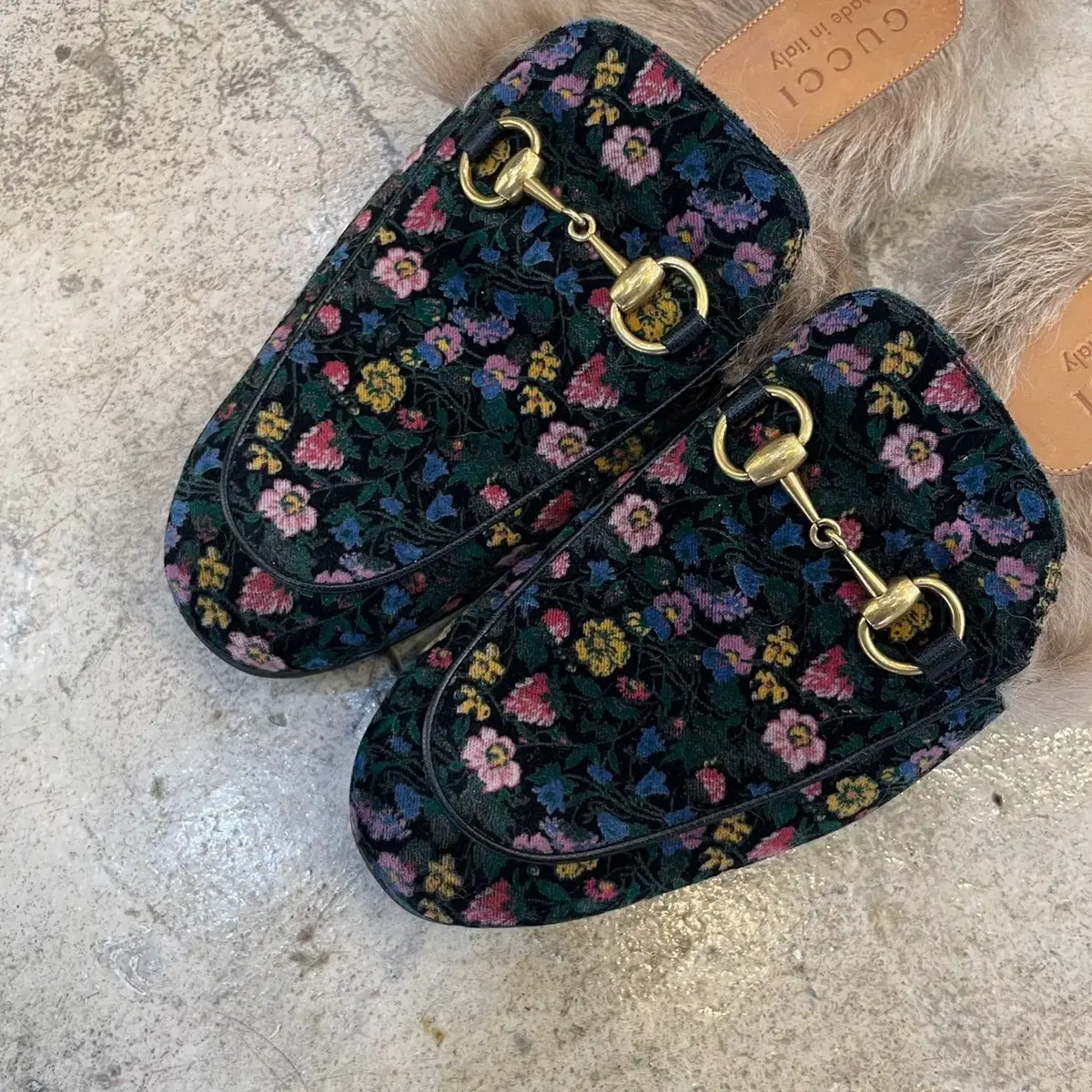 구찌 floral princetown suede slippers