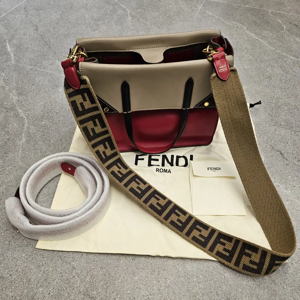 펜디 FENDI 플립 토드 숄더백