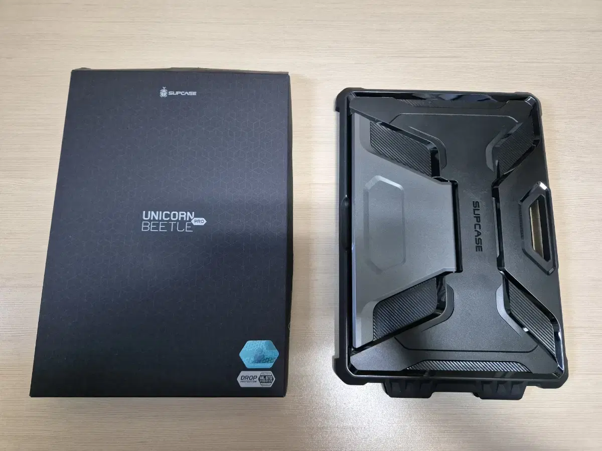 Selling a new Surface Pro 8 hard bumper case supcase.