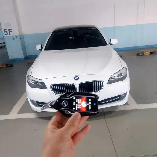 BMW 고성능 M시리즈 스페어키로 최신형 LCD 디지털키 추가 제작