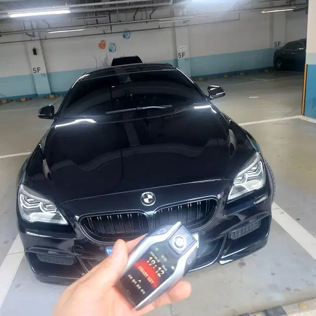 BMW 고성능 M시리즈 스페어키로 최신형 LCD 디지털키 추가 제작