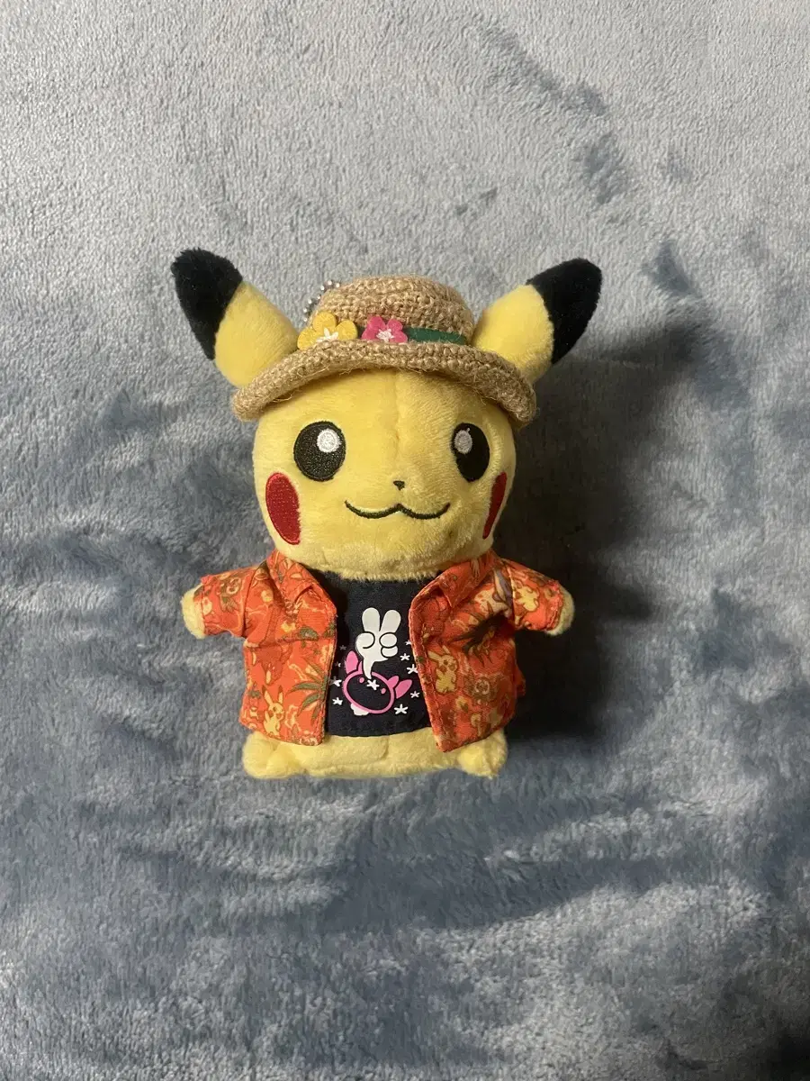 Pokémon Hawaiian Pikachu Keyring