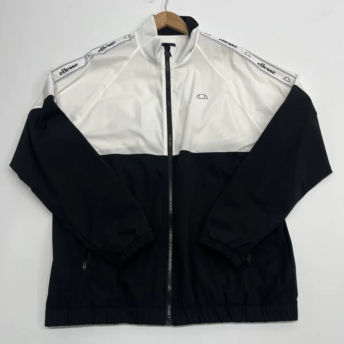 Elise Windbreaker 110