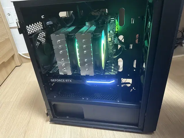 컴퓨터 데스크탑 풀셋 거의새것 팝니다!12700f 4060ti