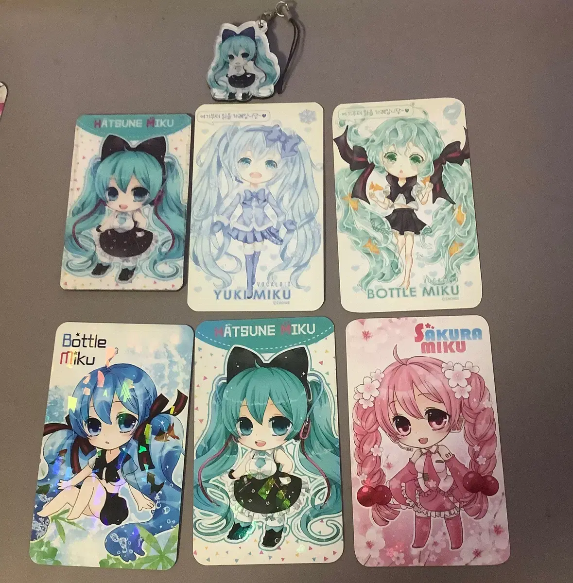 Hatsune Miku Unofficial Mini photocard Mirror acrylic Keyring