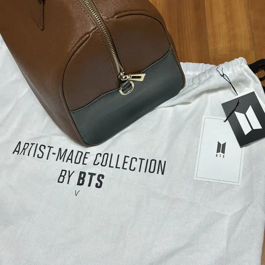 방탄소년단 뷔 아티스트메이드 Mute Boston Bag