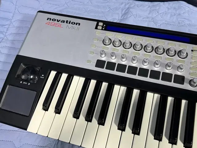 노베이션 novation SL mk2 49 마스터키보드