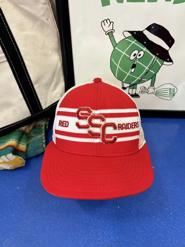 90s Super Stripe Red Raiders 빈티지 메쉬 캡