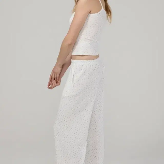 글로니 PROVINCE EYELET PANTS (CREAM BLOOM)