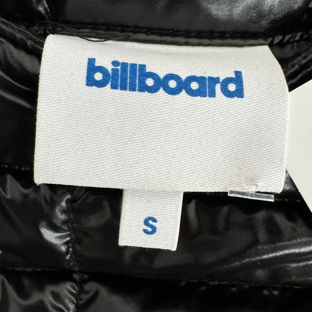 Billboard 패딩 미니 스커트 유광 (S size / BLACK)