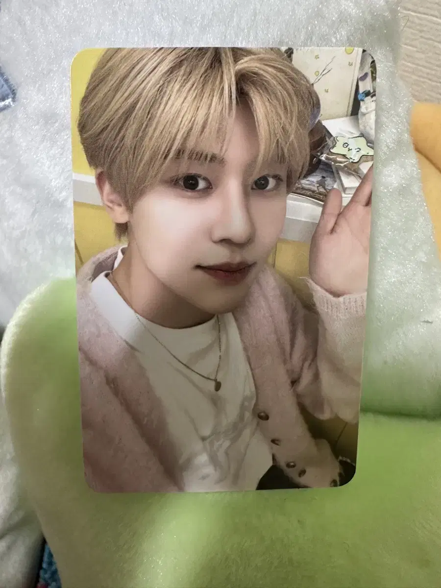 NCTSheon Witchu CushionPhotocard Sells