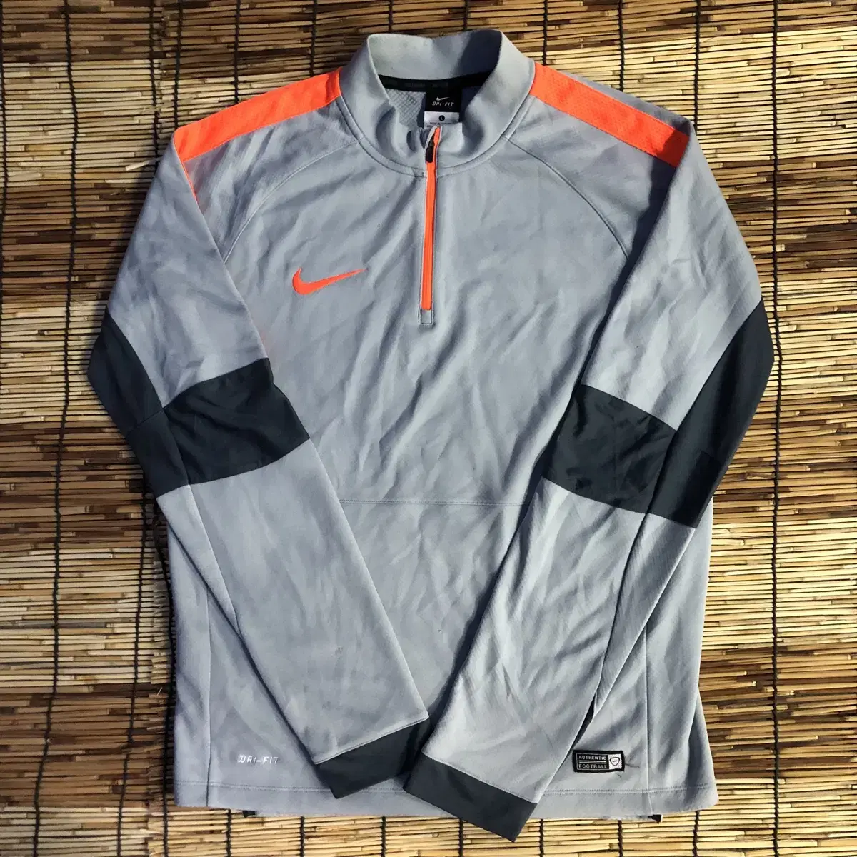 Nike Gray Mesh Long Sleeve L