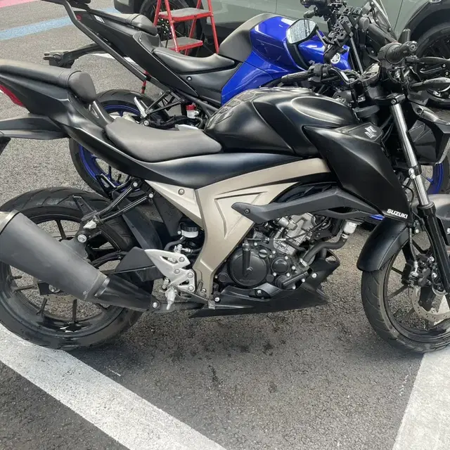 스즈키 gsx s 125 18년식 블랙