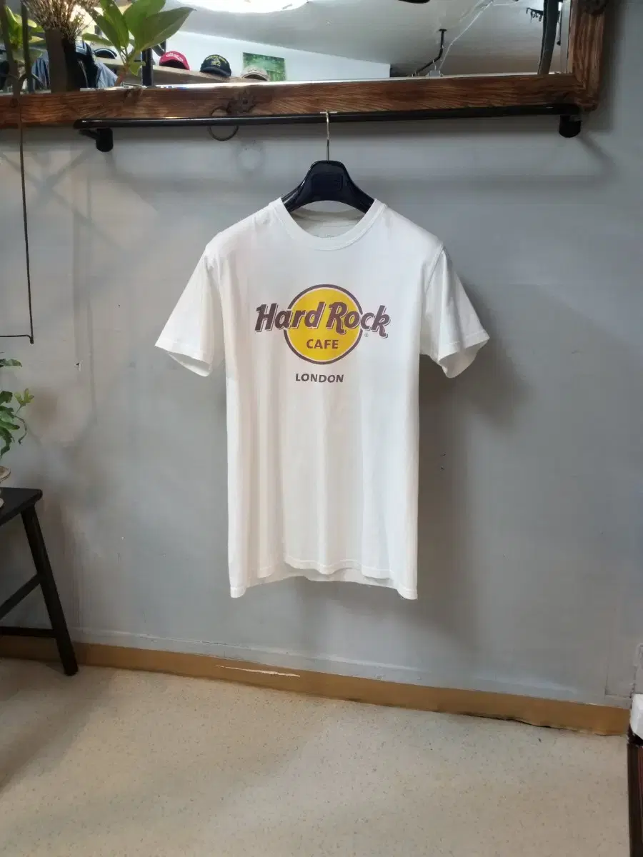 USA Hard Rock Cafe Vintage Imported T-Shirt . M