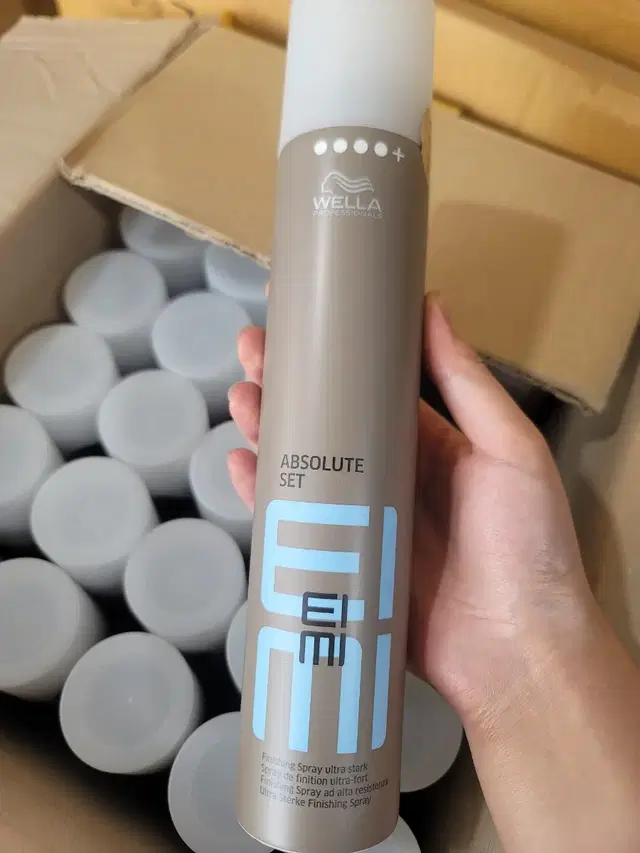 웰라 헤어스프레이 300ml