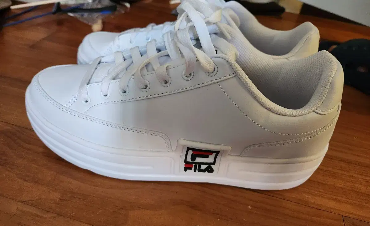 FILA 테니스화