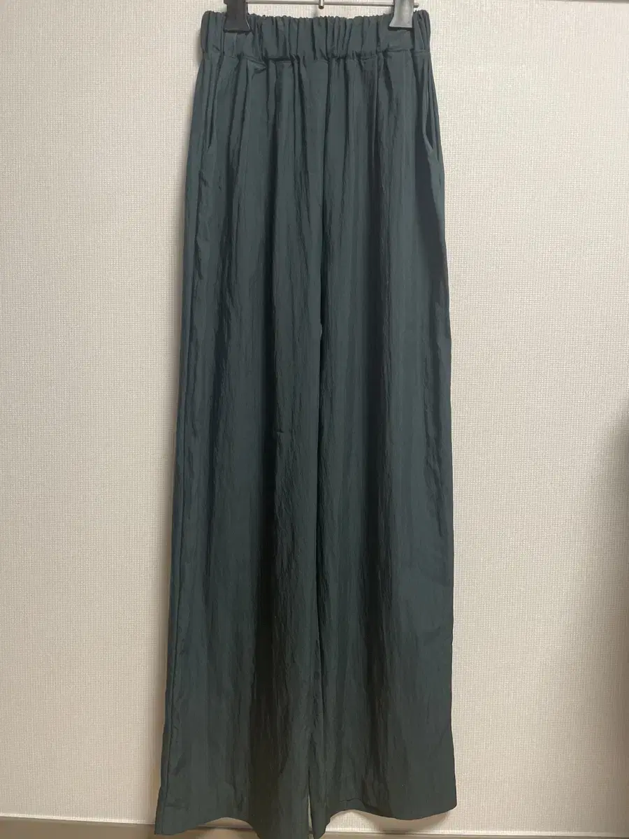 Wide-leg turquoise pants