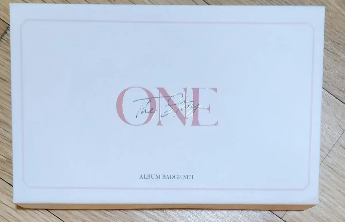 IZ*ONE Concert Wonder Story album Badge Set