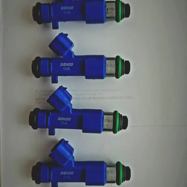 Infiniti Nissan GTR R35 injectors 550cc