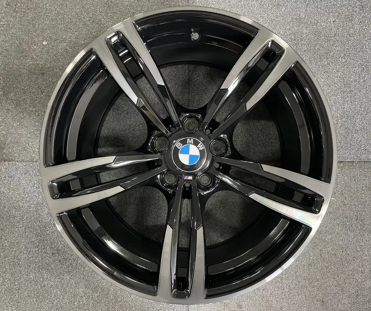 BMW M3 M4 437M 정품 19인치 휠1개 판매