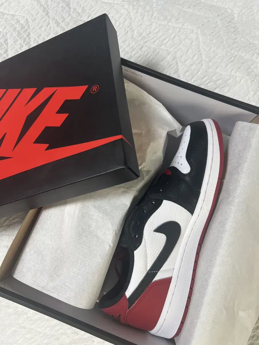 Nike Jordan 1 Low Black Toe 270 Brand New