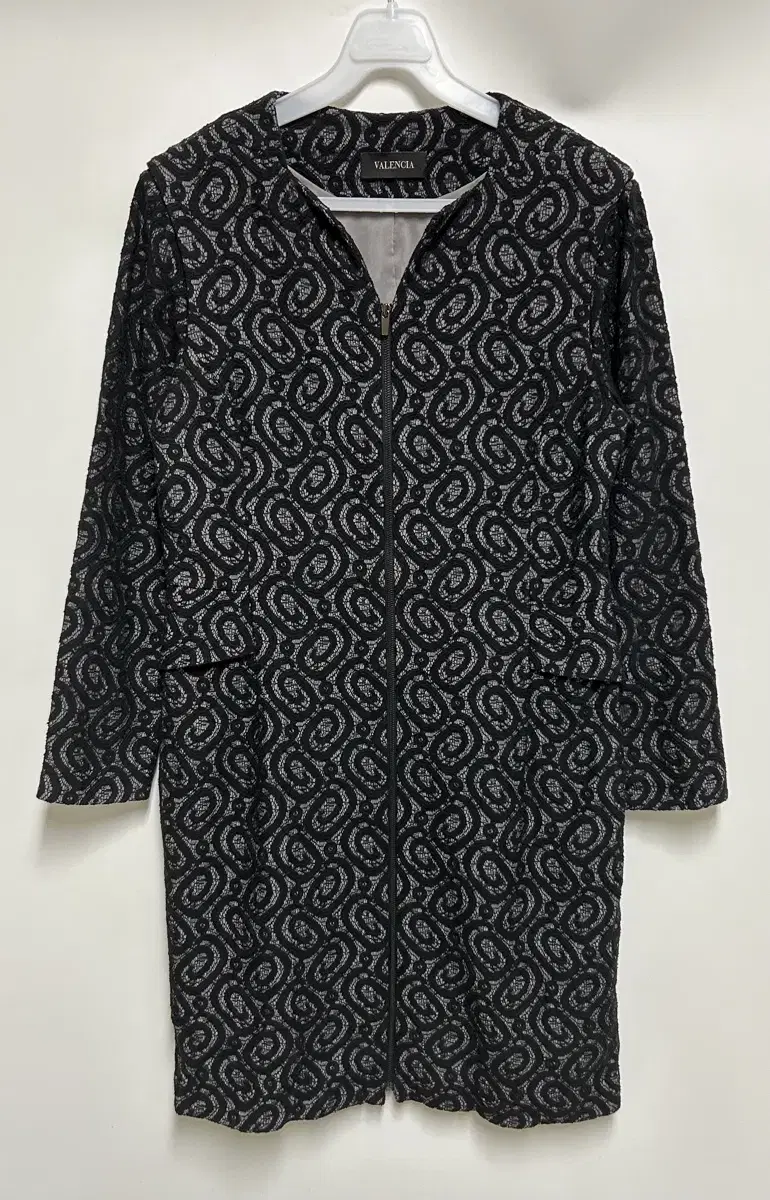 [women's 66]valenciennes geometric pattern zip-up long jacket