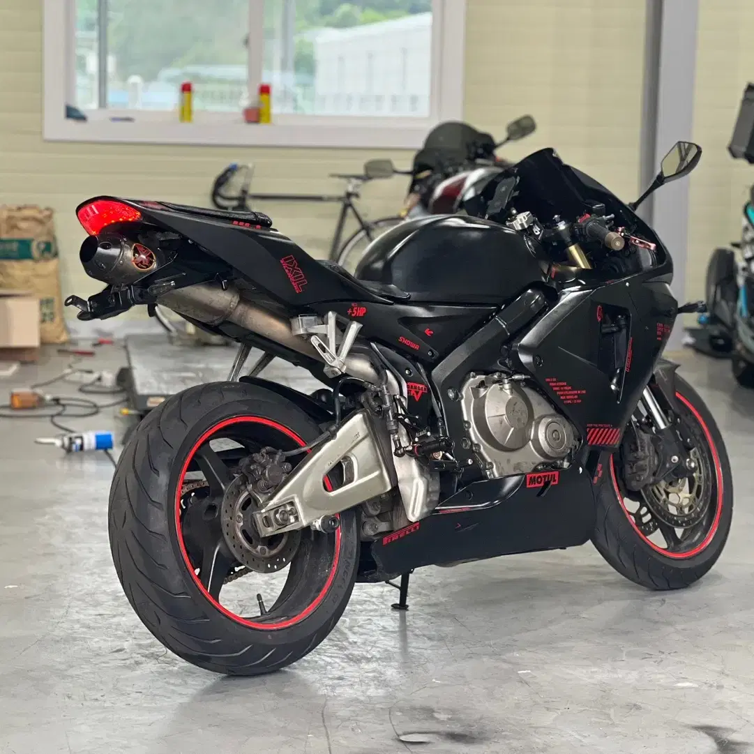 CBR600RR 05년식 블랙컬러 일발시동 주행질감 최상급 판매합니다