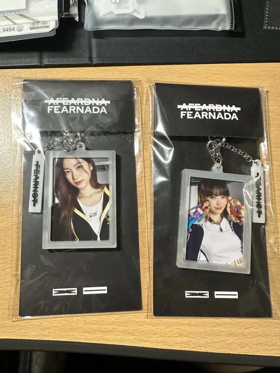 le sserafim kim chaewon kazuha keyring bloom